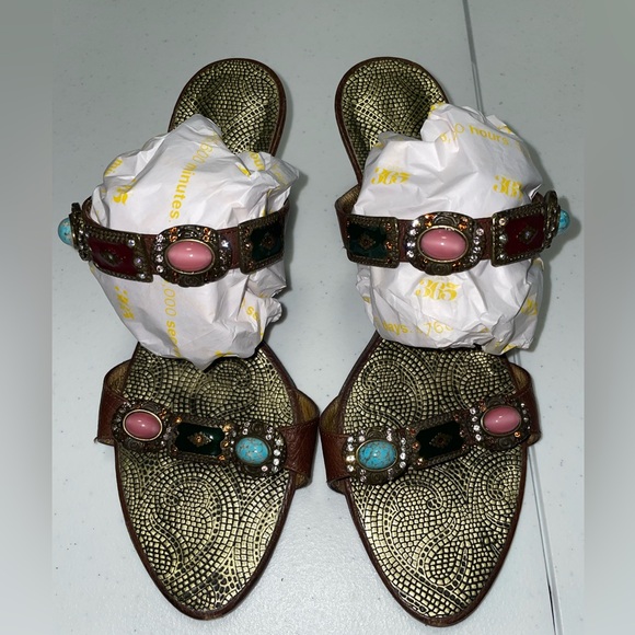 Beautiful Jeweled Vicini Vintage Heels Size 6.5 US - Picture 2 of 10